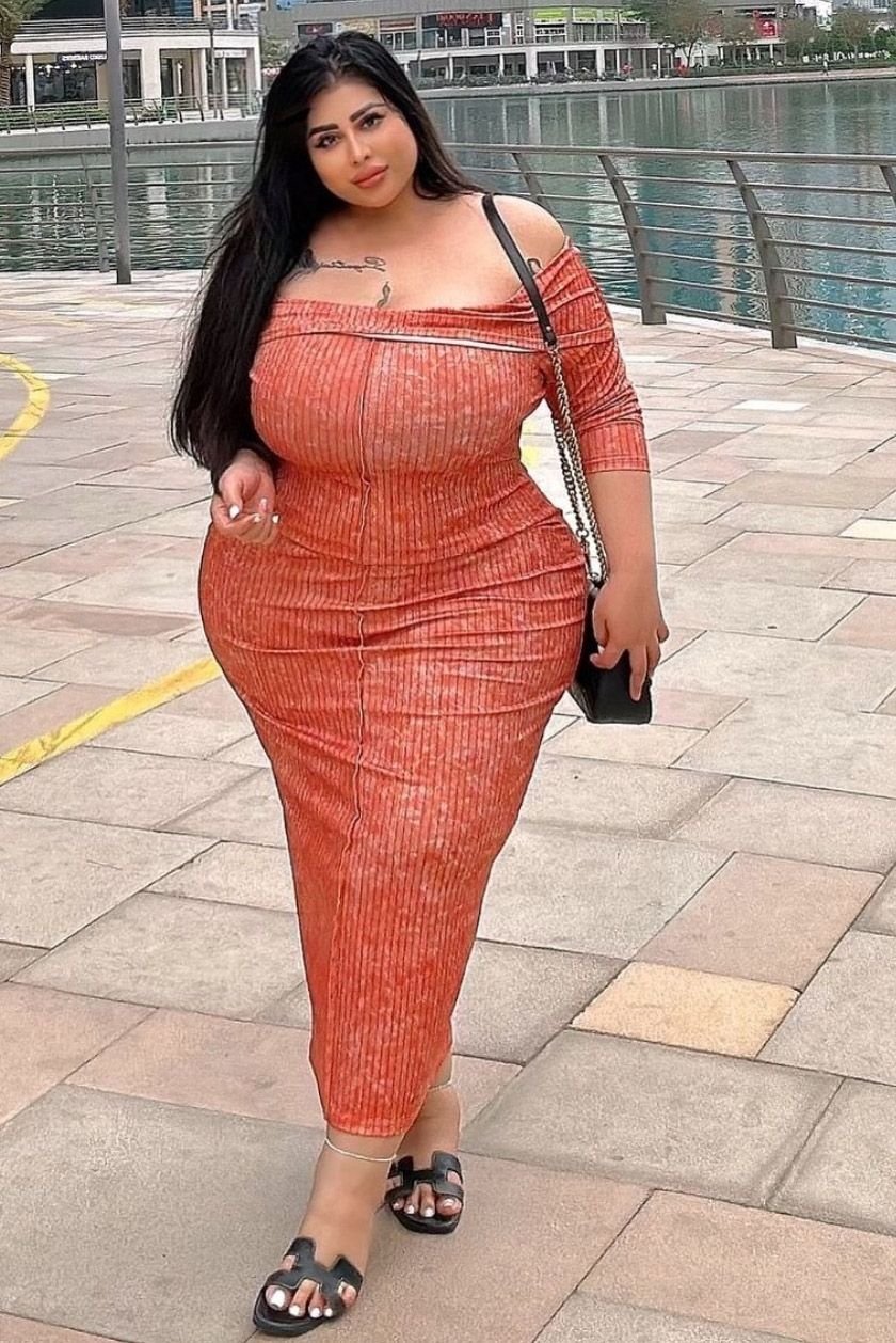 Popular Butt Cheeks Sabrina Lanesra | Plus size model