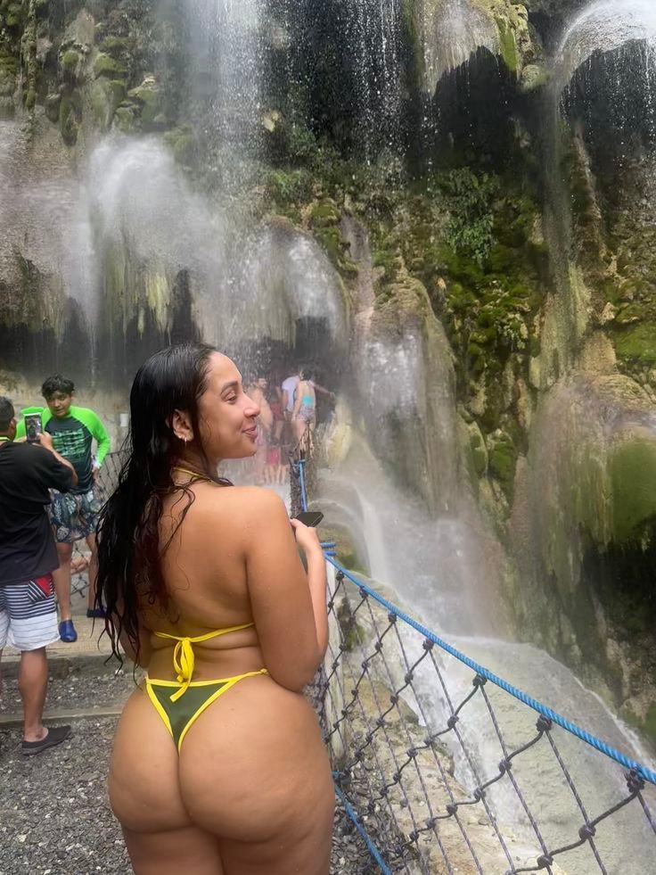 Trending Butt Cheeks 🔞❣💋🔞