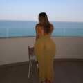 Elegant ASMR Gallery: Curvy Figure Modeling & Visuals