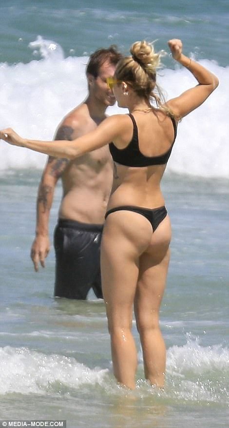 #Miley #Cyrus #Liam #Hemsworth #fuel #speculation #theyve #secretly #wed