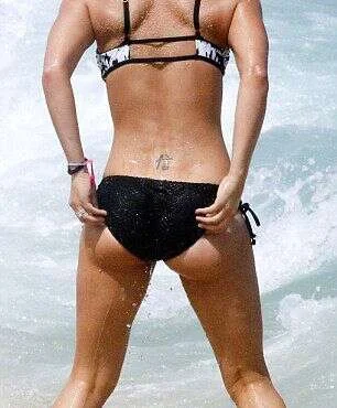 Viral Cheeks = #Kaley #Cuoco #shows #sizzling #bikini #body #Mexican #vacation