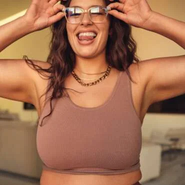 #Ashley #Graham #Partners #Quay #Sunglasses #Campaign #Celebrating #Confidence